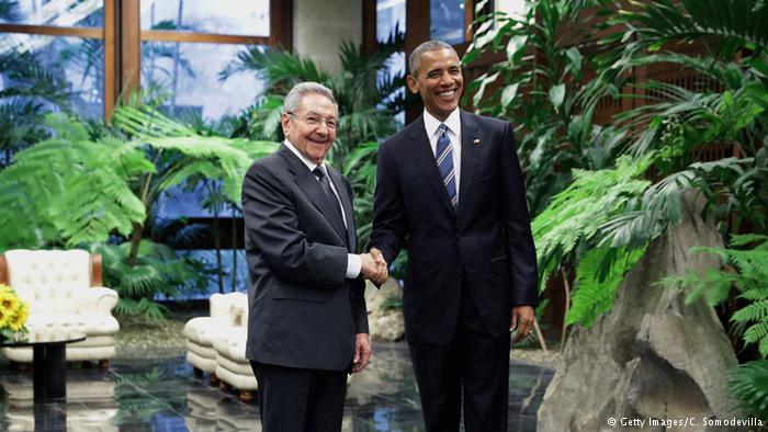 Obama se reúne con Castro en Cuba